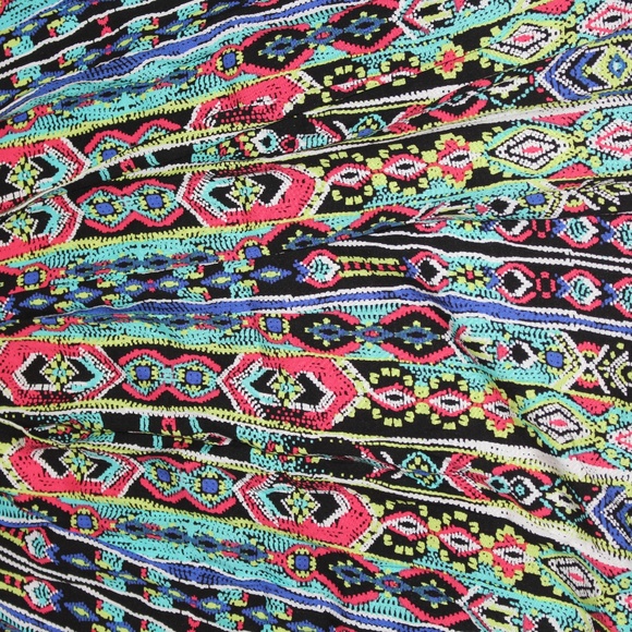 NWT Plus Open Shoulder top - Picture 3 of 4